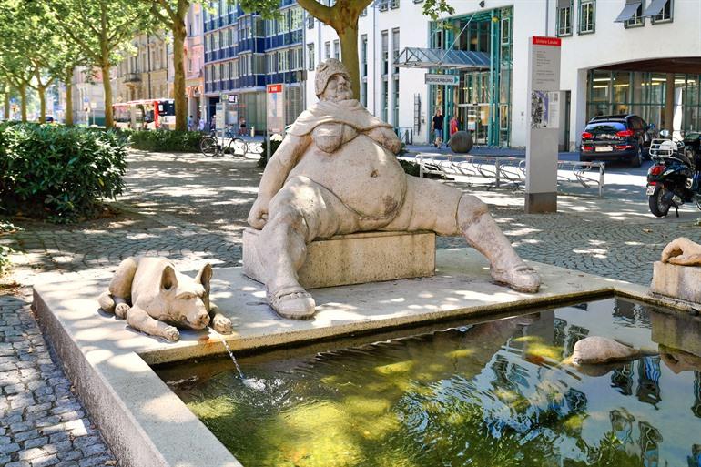 Peter-Lenk-Brunnen, ludieke fontein in Konstanz