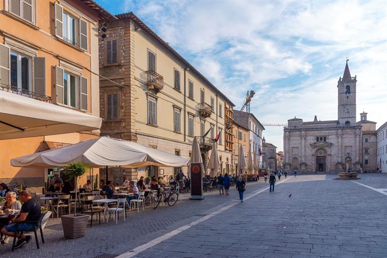 Piazza Arringo in Ascoli Piceno