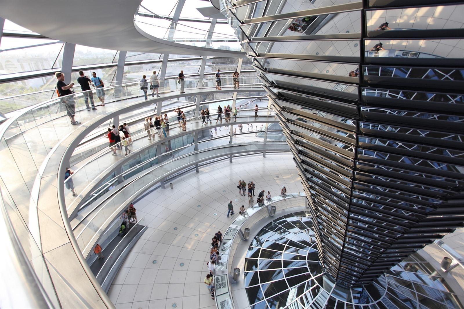 hardop Ambassade Razernij De Reichstag in Berlijn bezoeken? Tips + info voor gratis bezoek