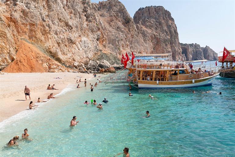 Pittoreske baaien op Suluada Island, Turkije