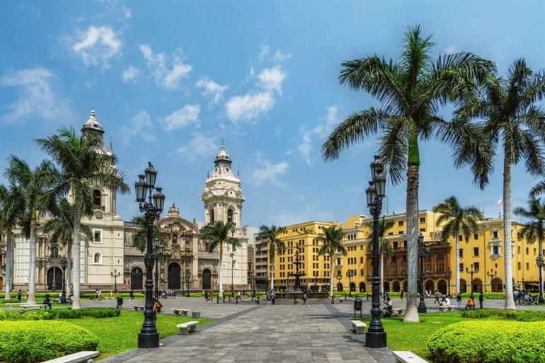 Plaza Mayor of Plaza de Armas in het historische centrum