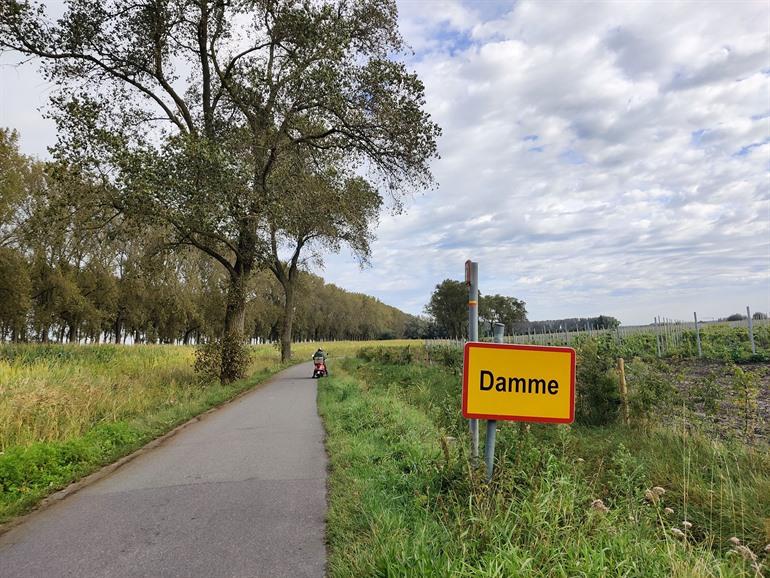 Polderweg naar Damme met de Vespa, Brugs Ommeland