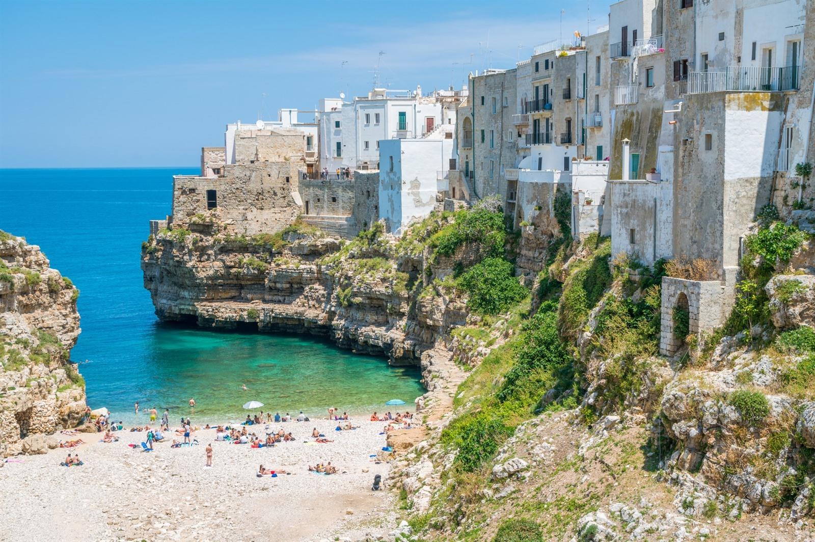 Polignano a Mare bezoeken De mooiste kliffen van Puglia