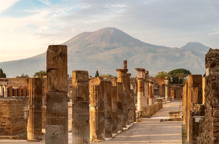 Pompeï met de Vesuvius