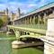 Pont de Bir-Hakeim in Parijs