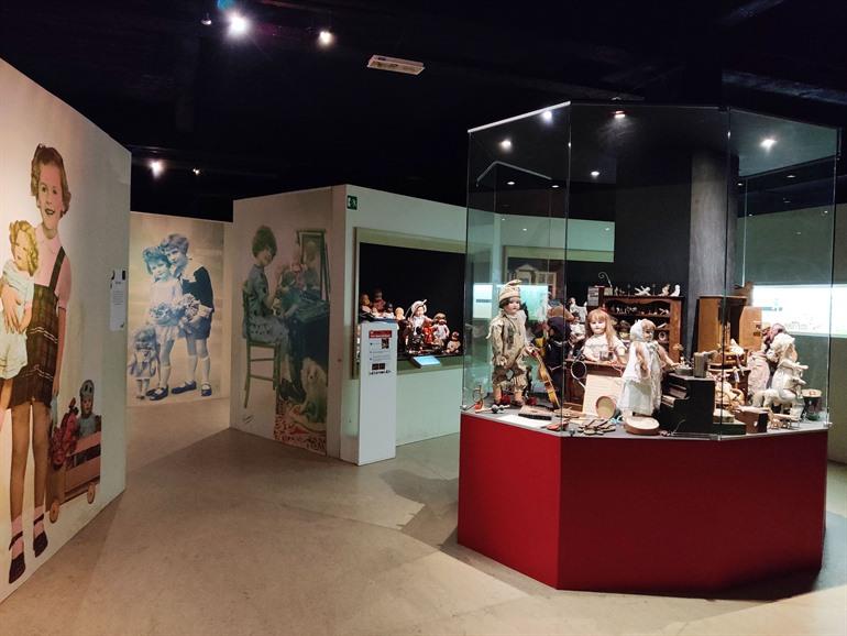 Poppenafdeling Speelgoedmuseum Mechelen