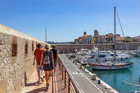 Mooiste bezienswaardigheden in Antibes aan de Côte d'AZur: 10 tips voor je bezoek 