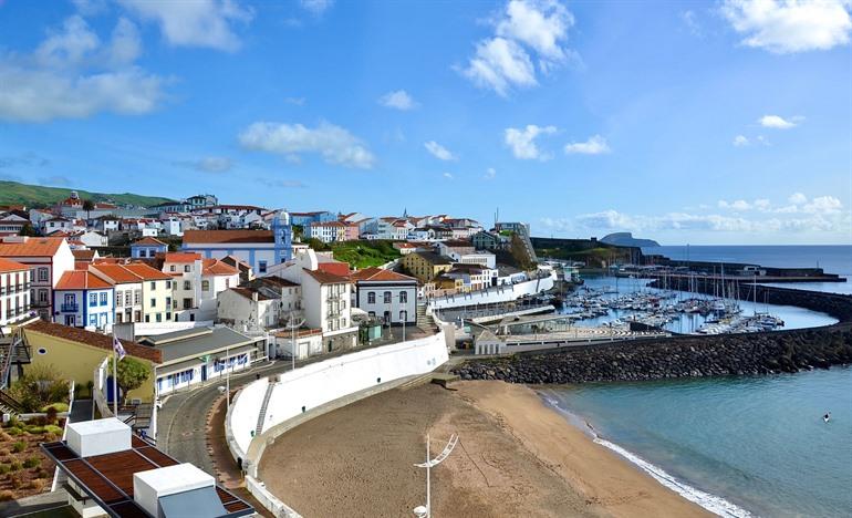 Porto das Pipas, de haven van Angra do Heroísmo