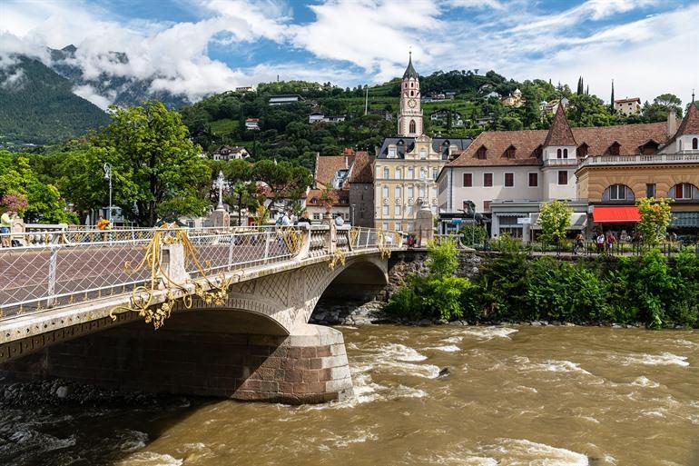 Postbrücke in Merano, Zuid-Tirol