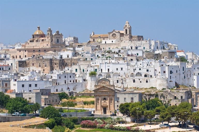 Prachtig zicht over Ostuni in Puglia