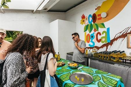 Proef de lokale bananen en een shotje bananenlikeur