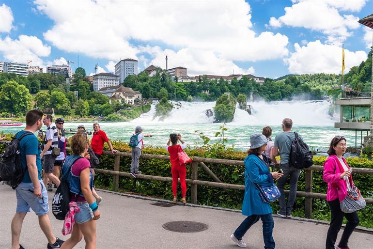 Promenade in Neuhausen am Rheinfall