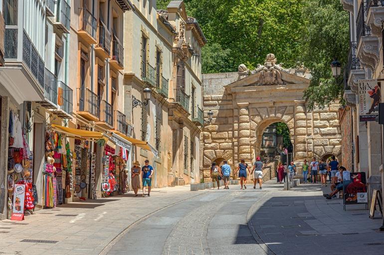 Puerta de las Granadas van het Alhambra Granada