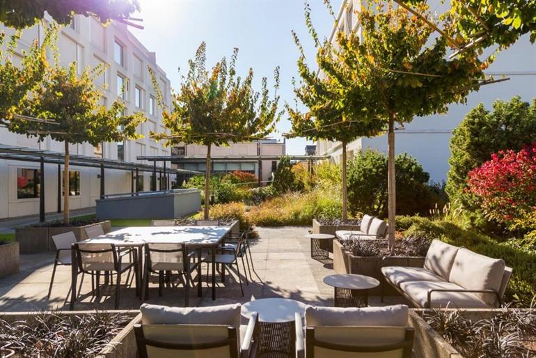 Pullman Basel Europe boeken