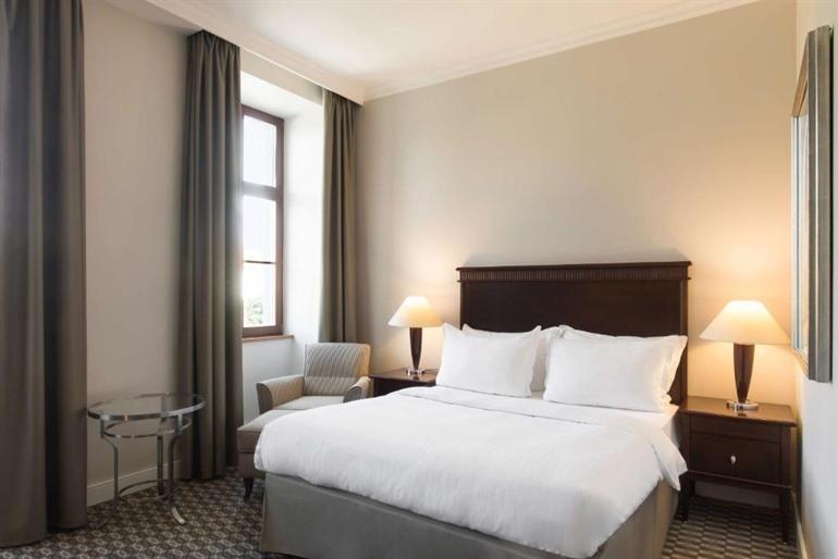 Radisson Blu Carlton Hotel, Bratislava boeken