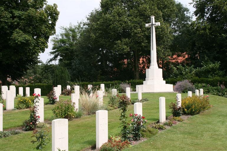 Ramparts Cemetry, Ieper