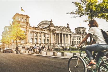 De Rijksdag in Berlijn bezoeken? Tips + info voor gratis bezoek