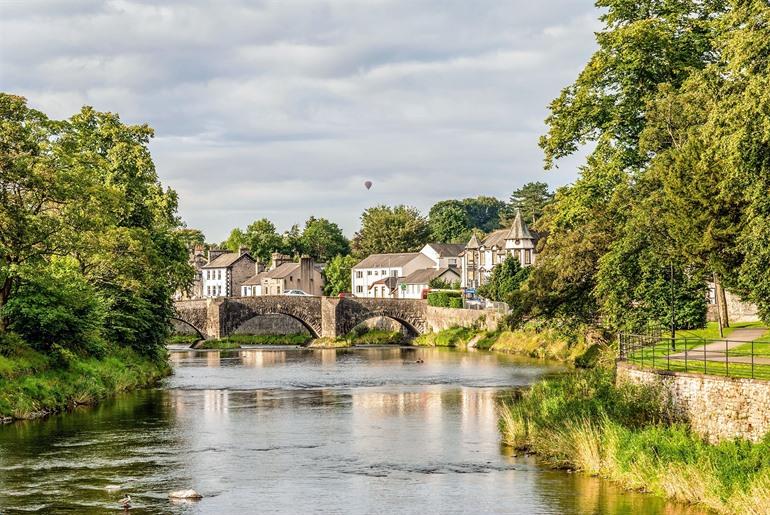 Rivier Kent, gezellige markstadje Kendal, Noordwest-Engeland