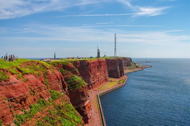 Rode zandsteenkliffen op het eiland Helgoland