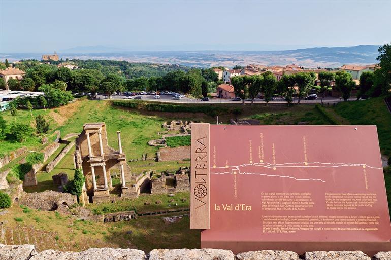 Romeins theater van Volterra, Volterra