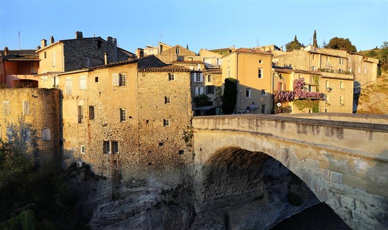 Romeinse brug in Nyons, Drôme, Frankrijk