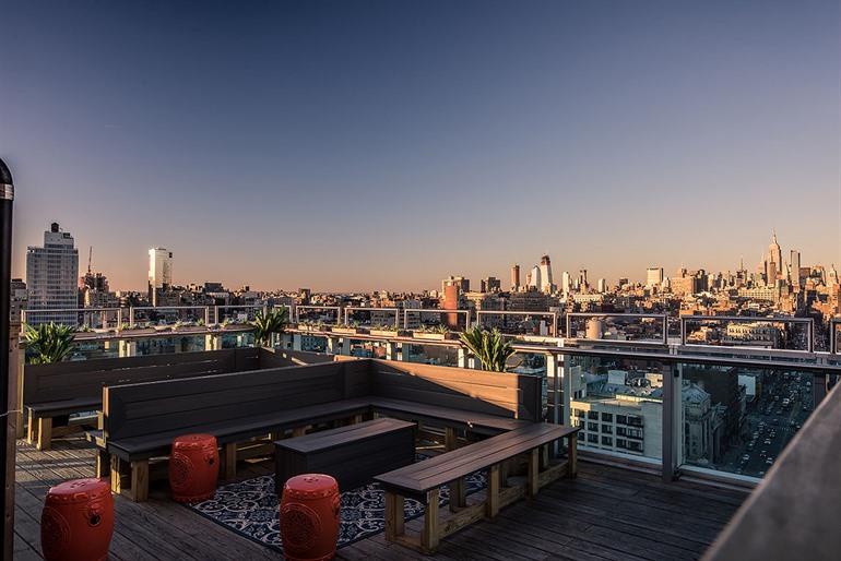 Rooftop 93 Bar & Lounge