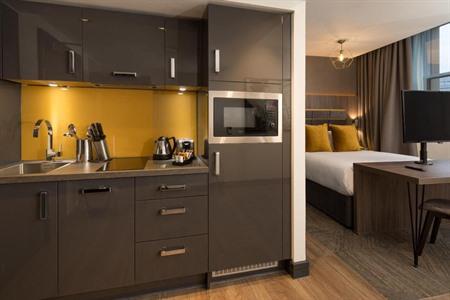 Roomzzz Manchester Victoria