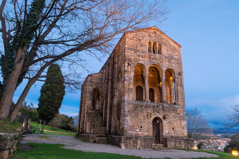 Santa María del Naranco, Oviedo