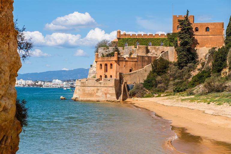 Sao Joao kasteel in Ferragudo, Algarve, Portugal