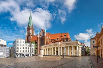 Schweriner Dom St. Marien und St. Johannis op de Grote Markt, Mecklenburg-Vorpommern