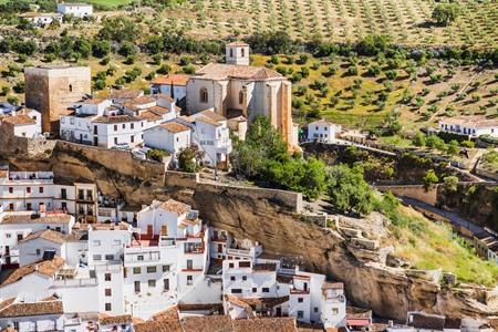 Setenil de las bodegas pueblo blanco 