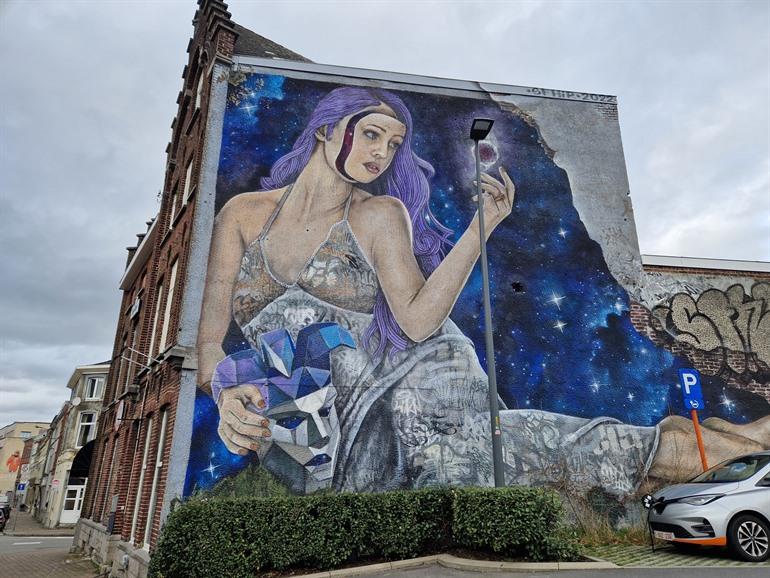 Sfhir - De Vrouw van de Bommel