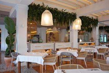 SH Villa Gadea boeken