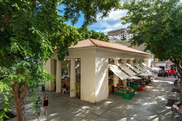 Shoppen in Mercat Vell, Ibiza