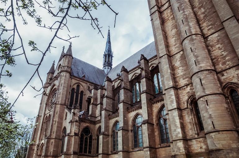 Sint-Maartenskerk in Aarlen, Ardennen