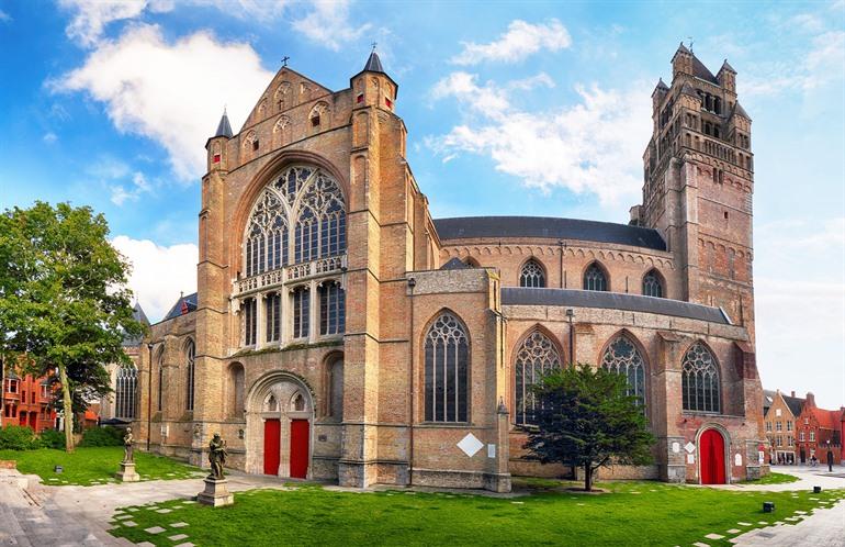Sint-Salvatorskathedraal in Brugge bezoeken