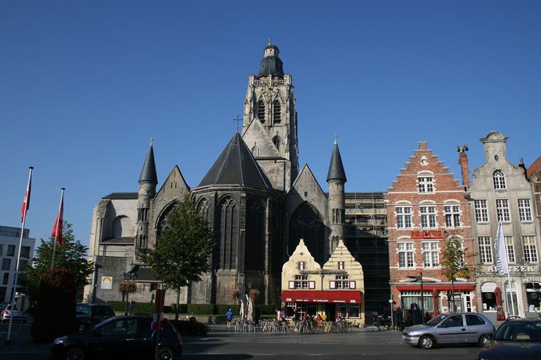 Sint-Walburgakerk bezoeken in Oudenaarde