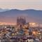 Skyline zicht van Barcelona met de Sagrada Familia