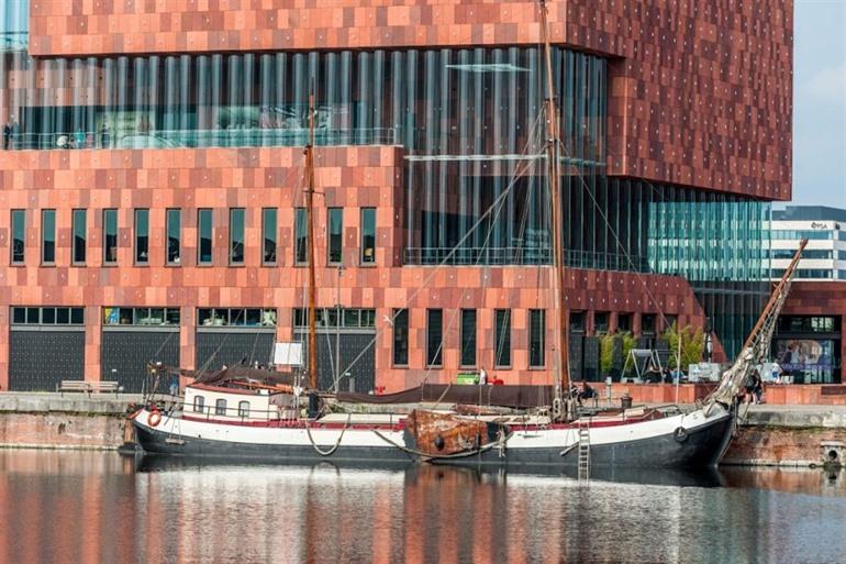 Slaapschip Hannus in Antwerpen