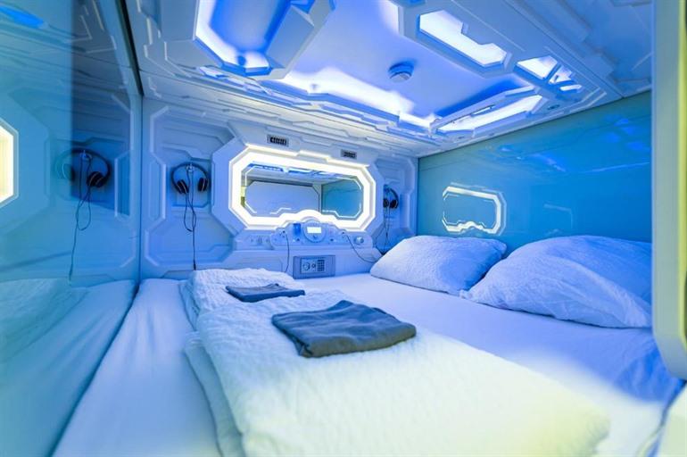 Space Homes boeken