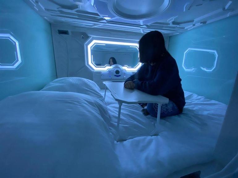 Space Night Capsule Hostel in Berlijn