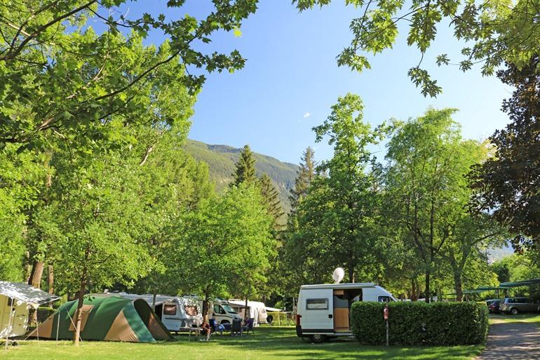Staanplaats bij Camping Monte Bianco boeken in Sarre