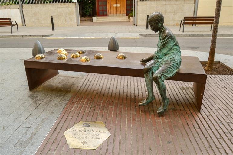 Standbeeld van de jonge Gaudí, Reus
