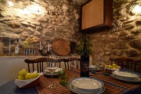 Stone House in Majella Park boeken