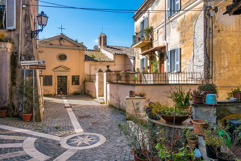 Straatbeeld Castel Gandolfo