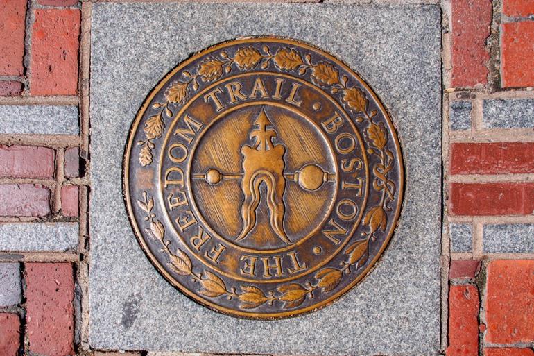 Straatmedaillon van de Freedom Trail