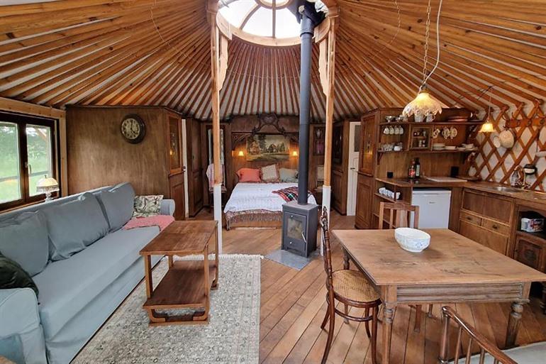 Strackxhoeve Yurt 'Haardpeer'