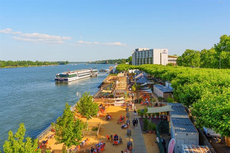 Strand aan de Rijn in Mainz