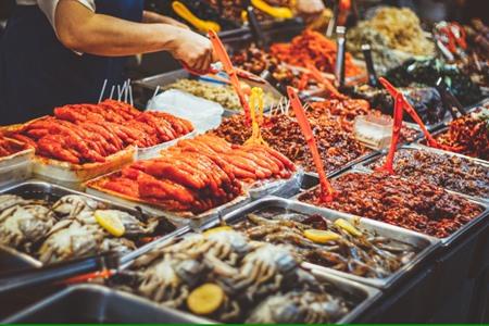 Hoe voorkom je een voedselvergiftiging op reis? Onze 7 x tips