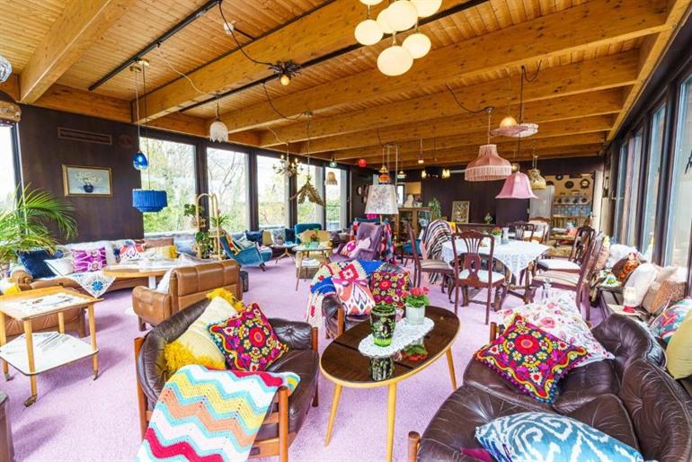 Tante ALMA's Bonner Hotel boeken